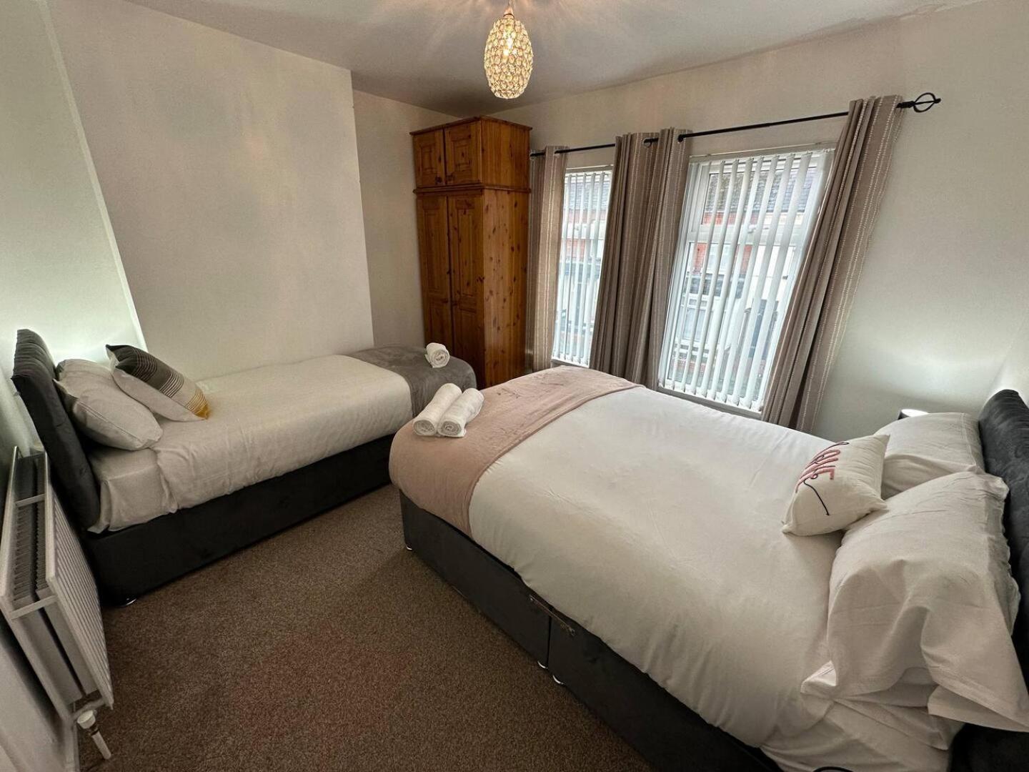 2Br Stylish Ormeau Road House Villa Belfast Exterior foto